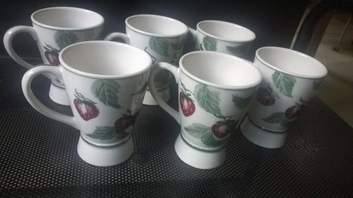 NIEUW: 6 koffiekoppen, Mignon collection, aardbeien, Huis en Inrichting, Keuken | Servies, Nieuw, Kop(pen) en/of Schotel(s), Overige stijlen