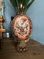 Struisvogelei “ Queen of Harts” handgedecoreerd., Antiek en Kunst, Ophalen of Verzenden