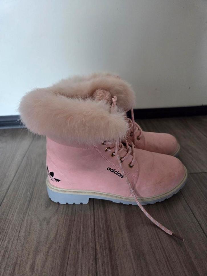 Warme roze Adidas winter boots in maat 39, Kleding | Dames, Schoenen, Gedragen, Lage of Enkellaarzen, Roze, Ophalen of Verzenden