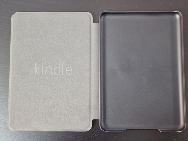 Kindle 11th Basic Cover 6 inch - Nieuw, nooit gebruikt!, Computers en Software, E-readers, Zo goed als nieuw, 6 inch of minder