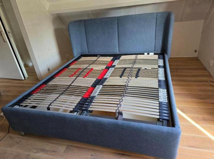 Gestoffeerd Tufjord Bed 180/200, Huis en Inrichting, Slaapkamer | Bedden, Zo goed als nieuw, Tweepersoons, 200 cm, Hout, Verstelbaar