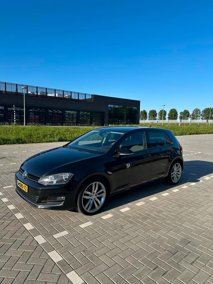 Volkswagen Golf 1.2 TSI highline 2013 Zwart, ogr. nederlands, Auto's, Volkswagen, Particulier, Golf, ABS, Airbags, Airconditioning