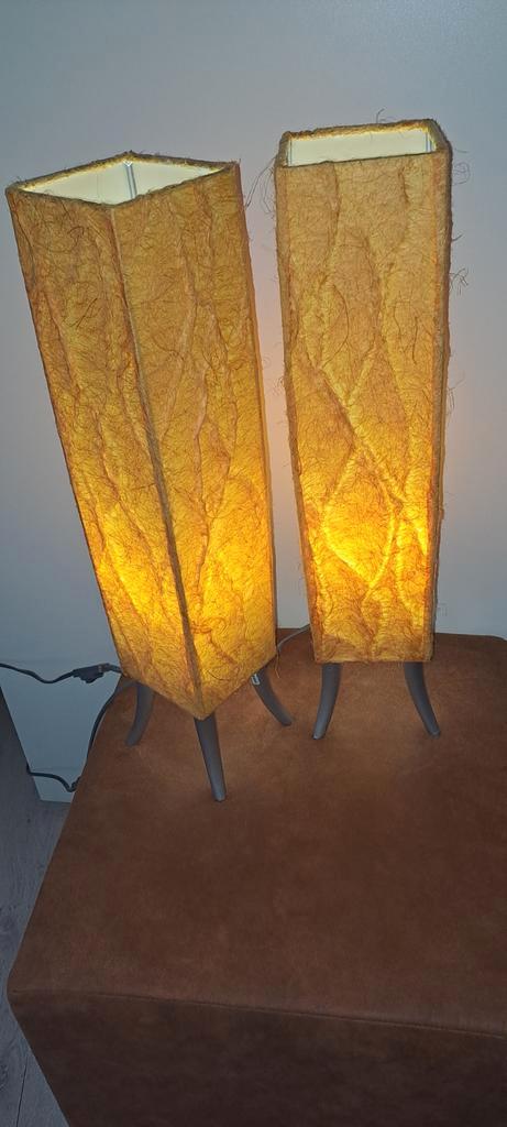 Twee hoge aziatische tafellampen,Mooie sfeerverlichting., Huis en Inrichting, Lampen | Tafellampen, Zo goed als nieuw, 50 tot 75 cm