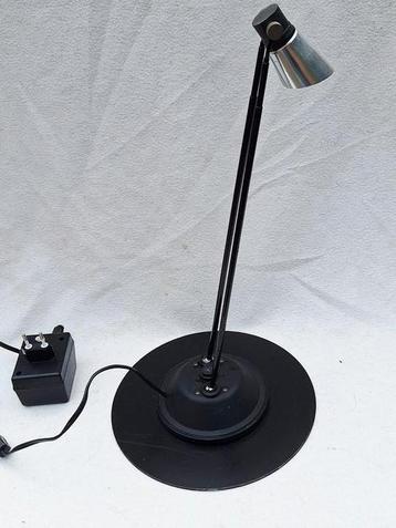 Mooie oude design tafellamp van Ikea beschikbaar voor biedingen