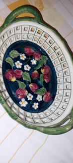 Mandje, mand van prachtig aardewerk., Ophalen