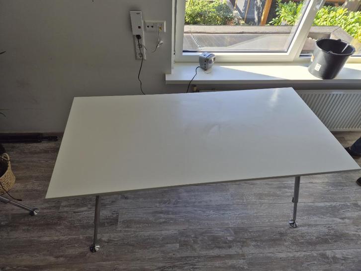 Gispen opvouwbaar bureau/tafel, Huis en Inrichting, Bureaus, Gebruikt, Bureau, In hoogte verstelbaar, Ophalen