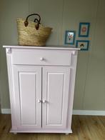 Meidenkast/oud kastje, Kinderen en Baby's, Kinderkamer | Commodes en Kasten, Minder dan 75 cm, Zo goed als nieuw, Minder dan 50 cm