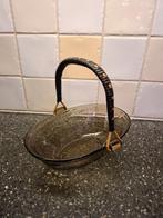 Vintage glazen schaaltje met pitriet handvat, Ophalen of Verzenden