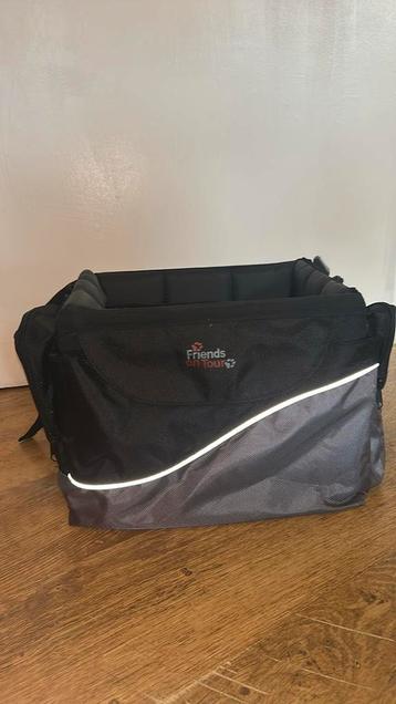 Trixie Hondenmand auto beschikbaar voor biedingen