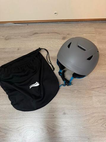 Kinder Ski/Snowboard Helm beschikbaar voor biedingen