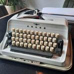 Typemachine Adler Gabrielle 10 incl koffer en 2x nieuw lint, Diversen, Typemachines, Ophalen of Verzenden, Zo goed als nieuw