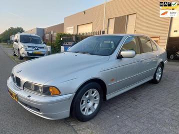 BMW 5-serie 525i 4 deurs automaat + climate control youngtim beschikbaar voor biedingen