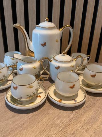 sökö china Compleet theeservies met vlinder motief beschikbaar voor biedingen