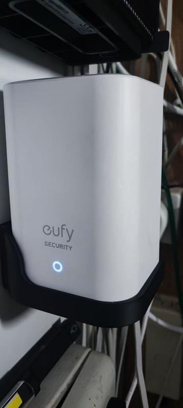 Eufy homebase 2 met ophangbeugel beschikbaar voor biedingen