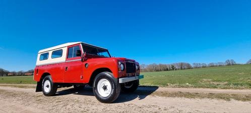 Land Rover 109 3.9 V8 4WD 1982 Rood 7 belastingvrij!LPG!, Auto's, Land Rover, Particulier, Overige modellen, LPG, SUV of Terreinwagen