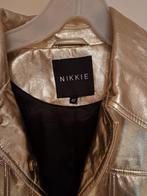 NIKKIE metallic goud jack / cropped jasje – als nieuw, Overige typen, Overige kleuren, Ophalen of Verzenden, Zo goed als nieuw
