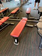 Life fitness flat bench, Gebruikt, Fitnessbank, Rug, Ophalen