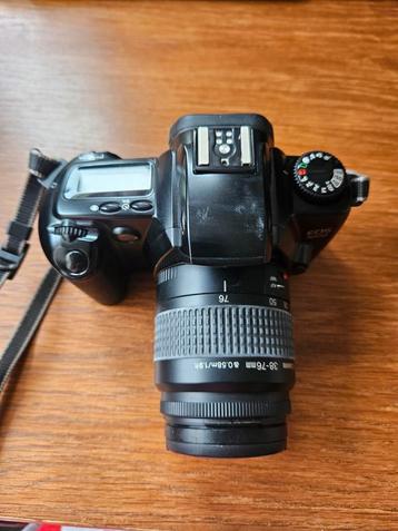 Canon EOS 3000 met zoomlens 38-76