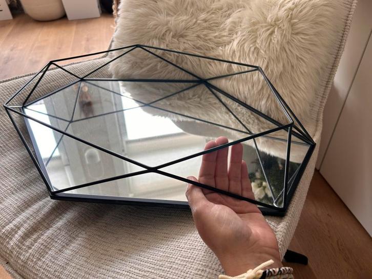 Spiegel Prisma Umbra zwart zgan, Huis en Inrichting, Woonaccessoires | Spiegels, Zo goed als nieuw, Minder dan 50 cm, Minder dan 100 cm