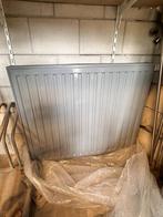2 radiatoren, Doe-het-zelf en Verbouw, Verwarming en Radiatoren, Ophalen, 30 tot 80 cm, Radiator, Zo goed als nieuw