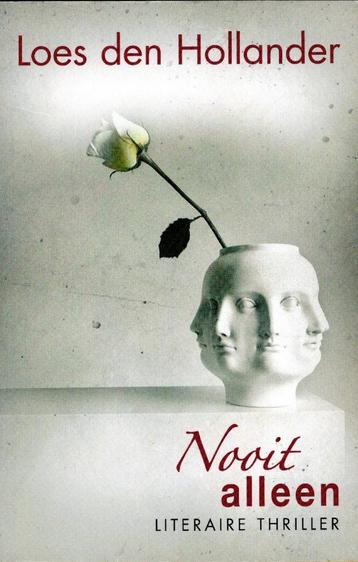 Nooit Alleen - Loes Den Hollander BOEK 9789059662040 beschikbaar voor biedingen