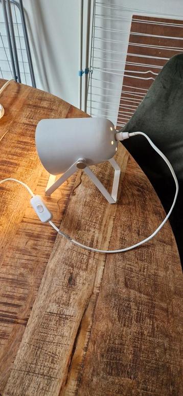 Bureau lamp  beschikbaar voor biedingen