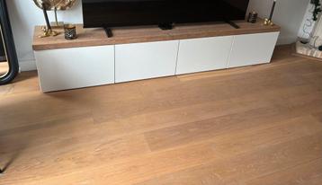 2 Ikea Besta kastjes inclusief houten plank - afbeelding 1