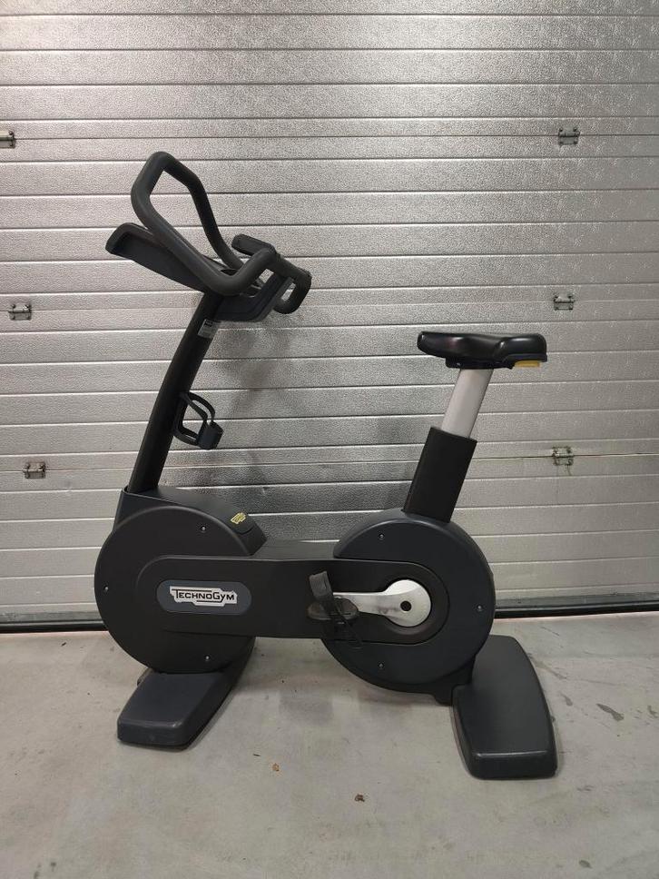 Technogym new bike excite, Sport en Fitness, Fitnessmaterialen, Nieuw, Overige typen, Benen, Ophalen of Verzenden