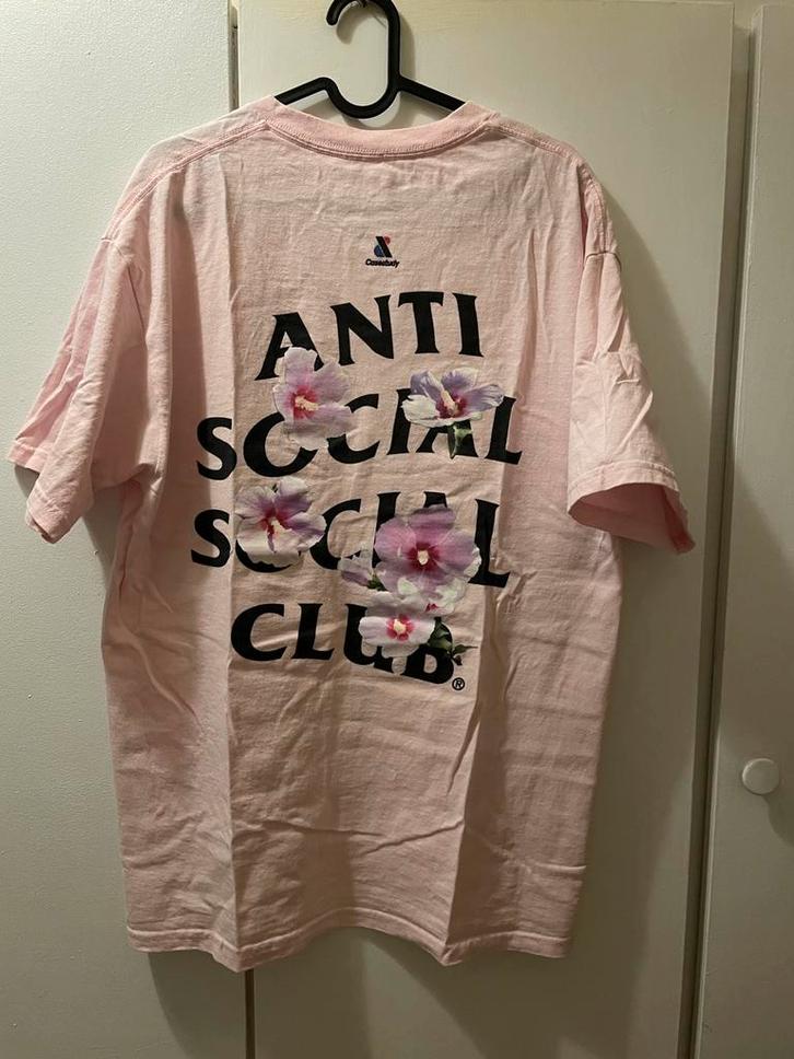 Anti Social Social Club Case Study Pink T-shirt | L, Kleding | Heren, T-shirts, Zo goed als nieuw, Maat 52/54 (L), Roze, Ophalen of Verzenden