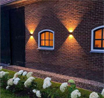 LED CUBE 2X3W DIMBAAR ZWART IP65 CCT SWITCH beschikbaar voor biedingen