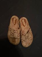 Slippers nieuw mt37, Beige, Nieuw, Sandalen of Muiltjes, Ophalen of Verzenden
