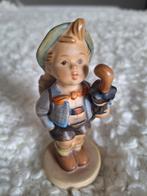 Hummel beeldje met paraplu en mand, Verzamelen, Ophalen of Verzenden, Gebruikt, Hummel