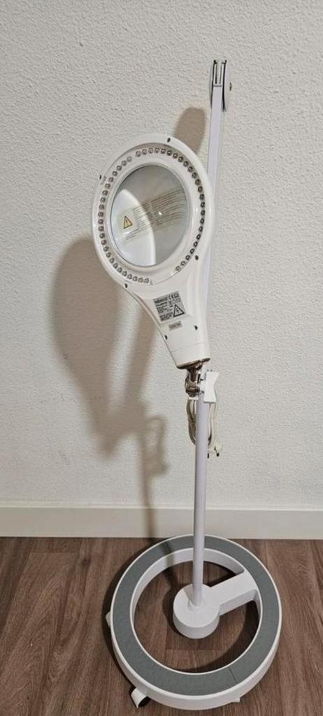 Velleman Loeplamp met LED Verlichting en is ook verrijdbaar, Hobby en Vrije tijd, Vergrootglazen, Loepen en Loeplampen, Zo goed als nieuw