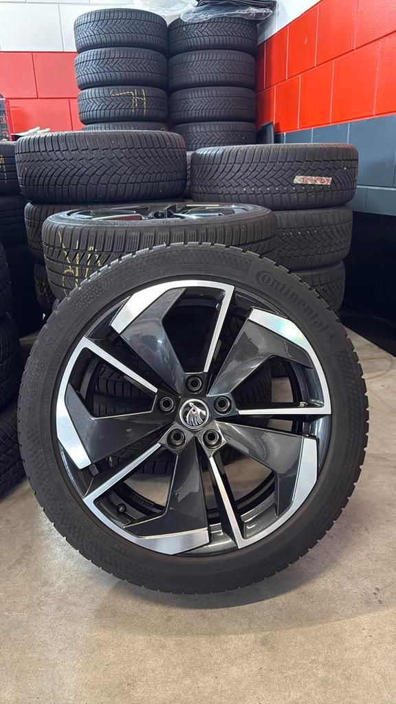 Originele set Skoda Octavia RS winter wielen 18 inch, Auto-onderdelen, Banden en Velgen, Banden en Velgen, Winterbanden, 18 inch