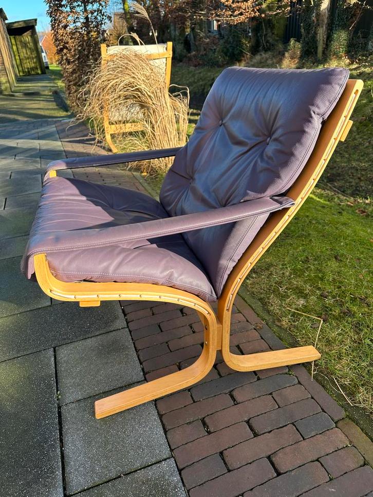 Vintage Relaxfauteuil met Houten Frame, Huis en Inrichting, Fauteuils, Gebruikt, Hout, Leer, 50 tot 75 cm, 75 tot 100 cm, Ophalen