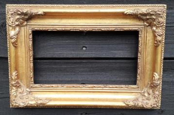 klassiek schilderijlijstje beschikbaar voor biedingen