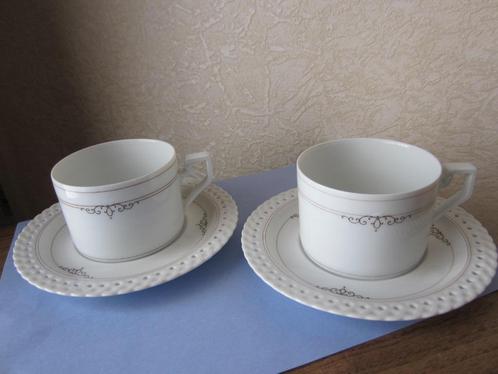 Twee Hutschenreuther Constance koffiekopjes met schoteltjes, Huis en Inrichting, Keuken | Servies, Zo goed als nieuw, Kop(pen) en/of Schotel(s)