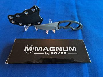 Böker Magnum 02MB210 Compact Vaststaand Mes beschikbaar voor biedingen