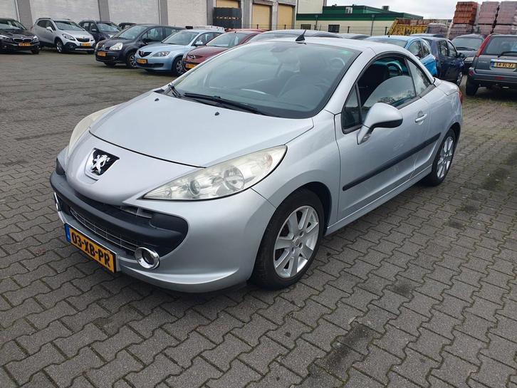 Peugeot 207 CC Peugeot 207 CC 1.6-16V T Féline, Auto's, Peugeot, Te koop, ABS, Airbags, Airconditioning, Boordcomputer, Centrale vergrendeling