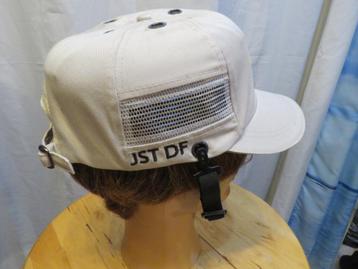 stoffen beige lichte stootpet ventilatiegaas en interne helm beschikbaar voor biedingen
