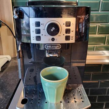 Delonghi Magnifica S/koffiemachine/Zwart/Bonen/Gemalen/igs beschikbaar voor biedingen