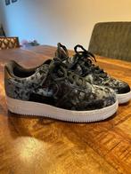 Nike Air Force, Kleding | Dames, Schoenen, Ophalen, Nike, Groen, Sneakers of Gympen