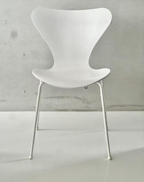 Fritz Hansen wit met houtnerf vlinderstoelen 4 stuks, Huis en Inrichting, Stoelen, Zo goed als nieuw, Wit, Ophalen