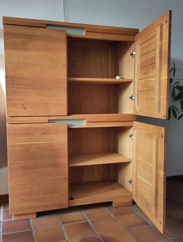 massief houten kast beschikbaar voor biedingen
