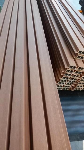 Partij weo60 red cedar gevelplanken.  beschikbaar voor biedingen