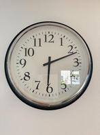 ** Ikea Bravur klok (groot/XL/59 cm) € 25,- **, Huis en Inrichting, Woonaccessoires | Klokken, Ophalen, Zo goed als nieuw, Analoog