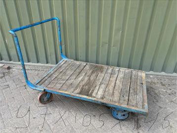 Stevige transportkar/platformwagen beschikbaar voor biedingen
