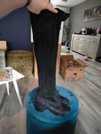 Zwarte Knielaarzen Stradivarius maat 38, Ophalen of Verzenden, Zo goed als nieuw, Zwart, Hoge laarzen