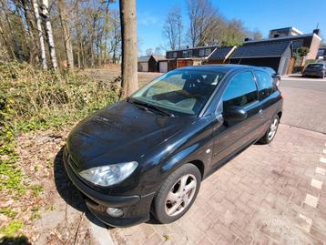 Peugeot 206 1.6 16V Gentry 3D 2001 Zwart beschikbaar voor biedingen