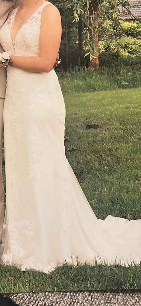 Elegante Trouwjurk Maat XS, Kleding | Dames, Trouwkleding en Trouwaccessoires, Gedragen, Trouwjurk, Wit, Ophalen of Verzenden